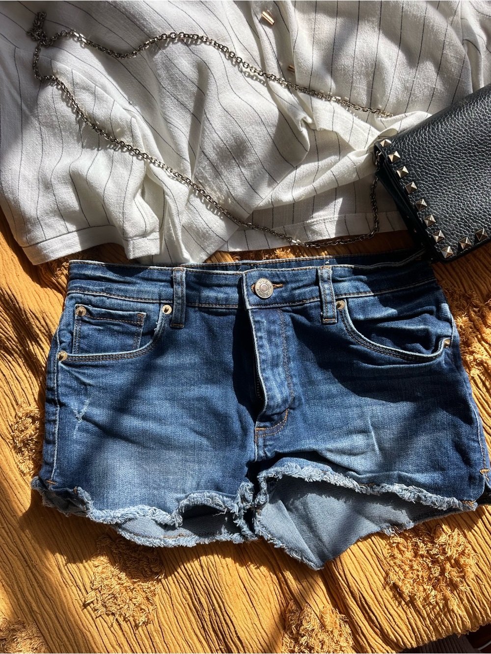 STS Blue Distressed Aubrey High Rise Denim Cutoff Shorts - Medium